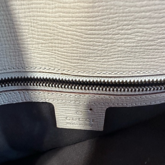 Authentic All Leaather Gucci shoulder Bag - Picture 2 of 2
